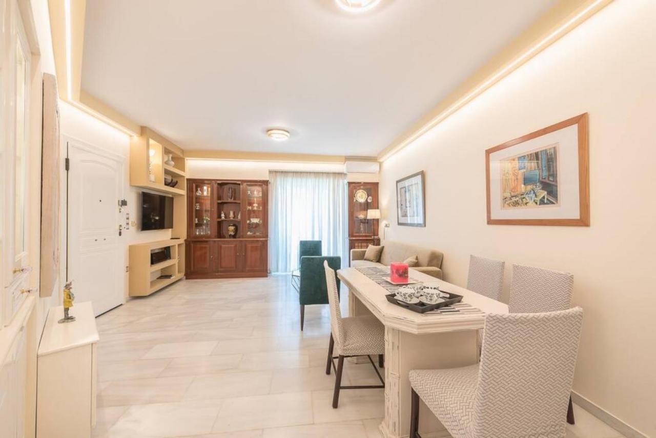 Central 3Br Apartment Next To Panormou Metro! Athen Eksteriør bilde