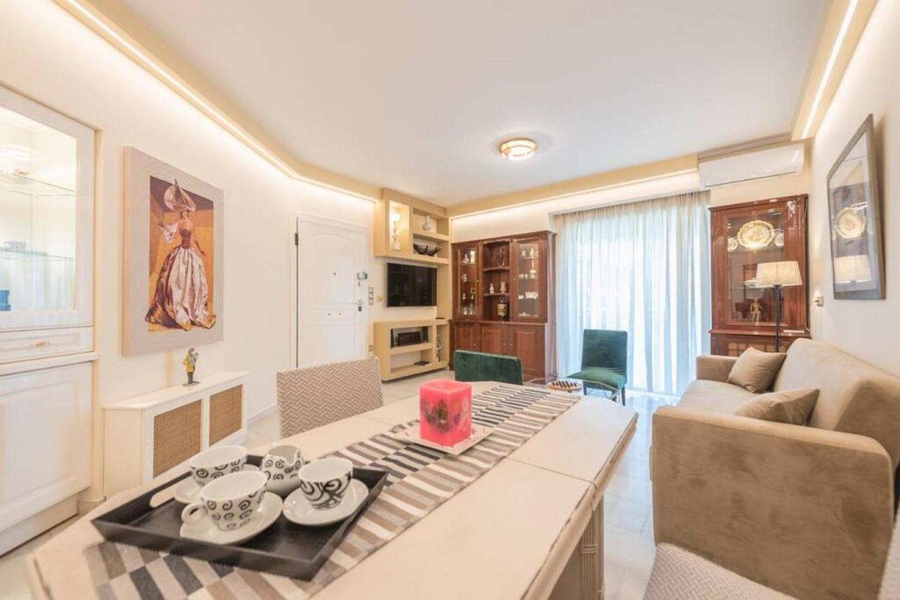 Central 3Br Apartment Next To Panormou Metro! Athen Eksteriør bilde