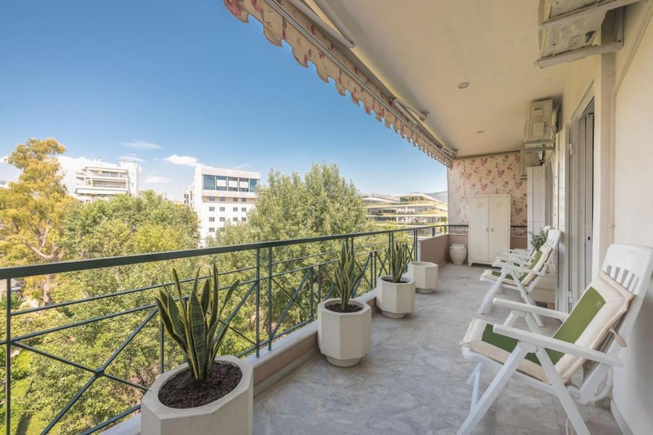 Central 3Br Apartment Next To Panormou Metro! Athen Eksteriør bilde